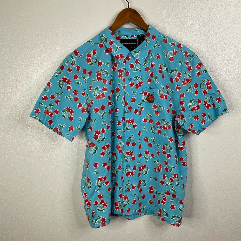 The Hundreds NWT Cherry Print Short Sleeve Button Down Shirt Size‎ Large